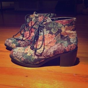 Floral heeled booties